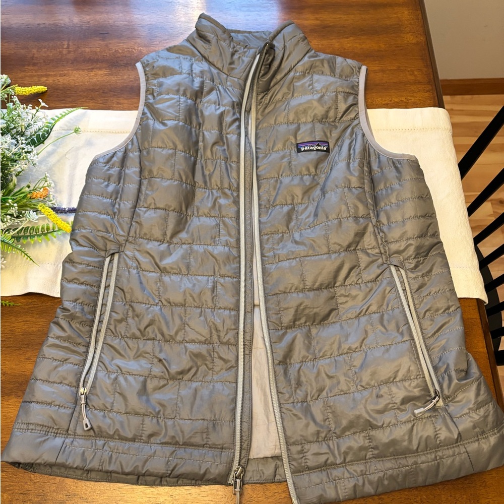 Patagonia Women's Gray Quilted Vest